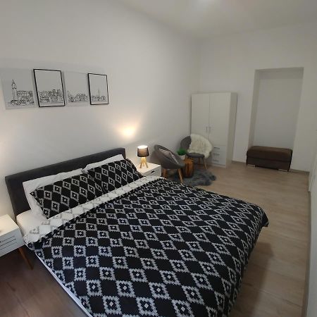 Apartments Sari Сараево Экстерьер фото